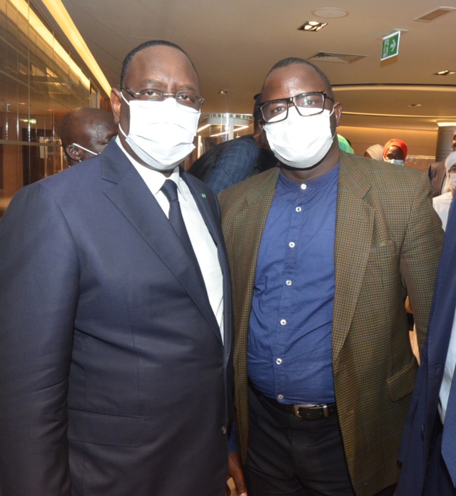 L'homme d'affaires Cheikh Mbacké Gadiaga reçu par le Pr Macky Sall L'homme d'affaires Cheikh Mbacké Gadiaga reçu par le Pr Macky Sall
