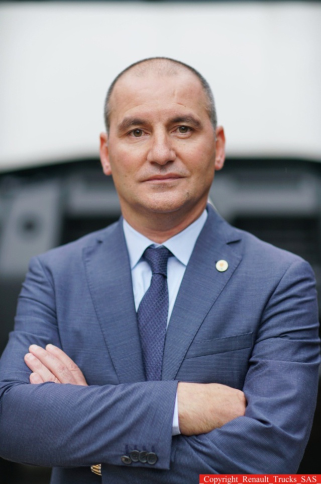 Guinée: Après Kabinet SYLLA Alias Bill Gates, le milliardaire libanais Fadi WAZNI, passe à l’échafaud de la junte militaire Guinée: Après Kabinet SYLLA Alias Bill Gates, le milliardaire libanais Fadi WAZNI, passe à l’échafaud de la junte militaire