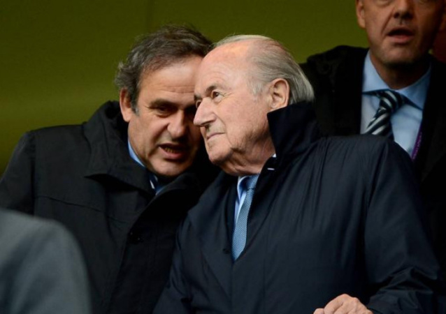 FIFA: Blatter et Platini poursuivis pour escroquerie en Suisse