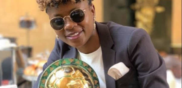 Le ballon d’or africain en 2015, Gaëlle Enganamouit au cœur d’un scandale homosexuel Le ballon d’or africain en 2015, Gaëlle Enganamouit au cœur d’un scandale homosexuel