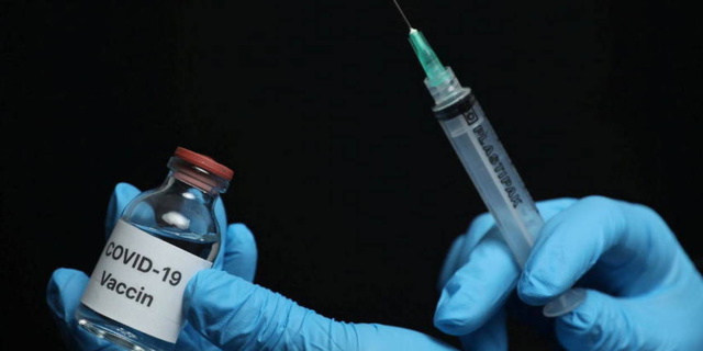 Vaccination: vers une pénurie de seringues en 2022 en raison du Covid-19?