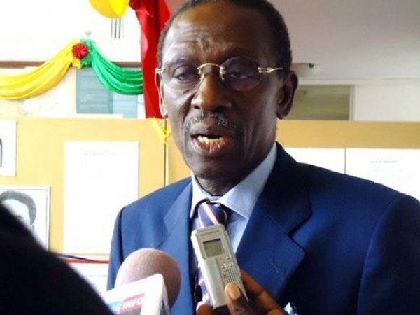 Doudou WADE sur les intentions de Macky: « Ou bien j’ai un 3e mandat, ou bien je laisse le pays dans des cendres » Doudou WADE sur les intentions de Macky: « Ou bien j’ai un 3e mandat, ou bien je laisse le pays dans des cendres »