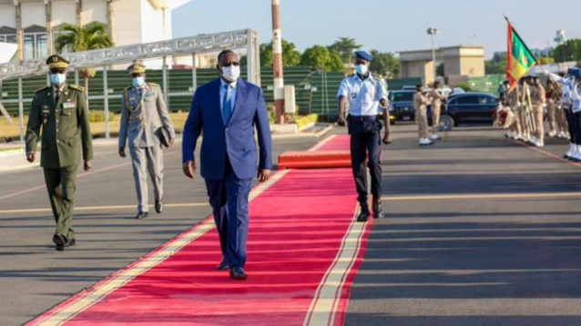 Guinée Bissau : Macky inaugure " l’avenue Macky SALL", financée par le Sénégal Guinée Bissau : Macky inaugure " l’avenue Macky SALL", financée par le Sénégal