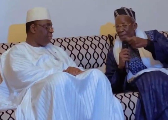 Visite du Khalife de Médina Baye à Dakar : Serigne Mahi Ibrahima Niass attendu ce lundi au palais. Visite du Khalife de Médina Baye à Dakar : Serigne Mahi Ibrahima Niass attendu ce lundi au palais.