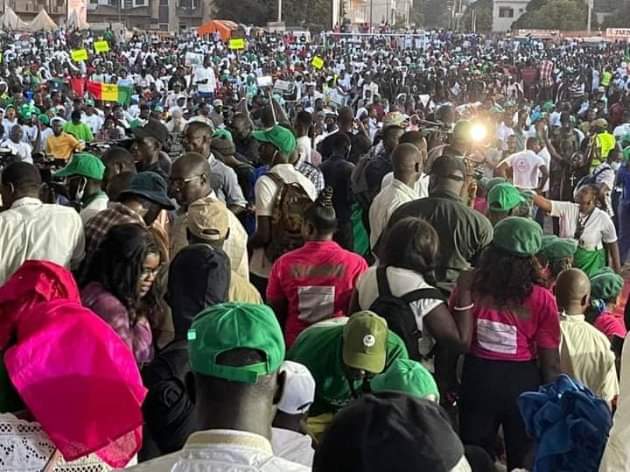 Les images de l'investiture de Barthelemy DIAS  et des candidats de Yewwi Askan Wi / Dakar