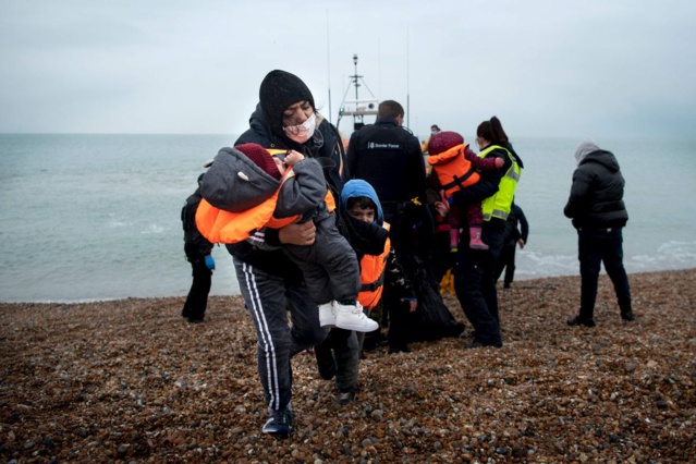 Manche: naufrage le plus meurtrier d'une embarcation de migrants depuis le début des traversées