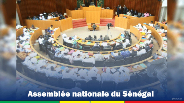 Mics macs politiques – L’opposition soupçonne le pouvoir de vouloir dissoudre l’assemblée et coupler les élections Mics macs politiques – L’opposition soupçonne le pouvoir de vouloir dissoudre l’assemblée et coupler les élections
