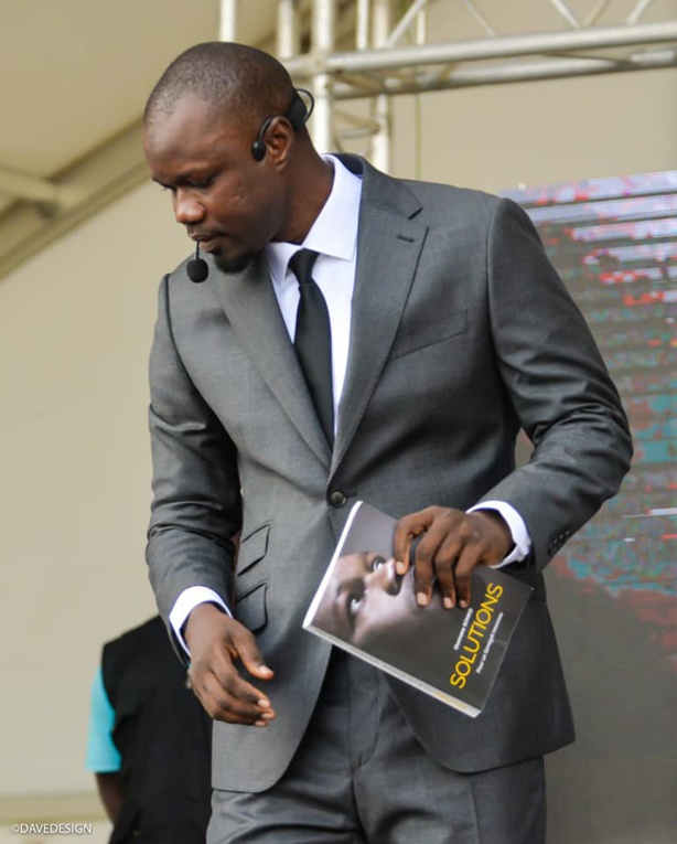 Ousmane Sonko : «En recevant Djibril Ngom au Palais, Macky Sall a souillé l’institution présidentielle »