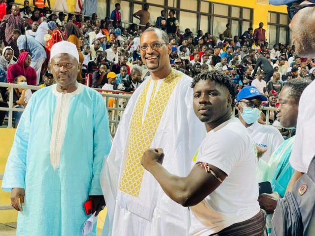 Drapeau Mame Boye DIAO- Les images exclusives Drapeau Mame Boye DIAO- Les images exclusives