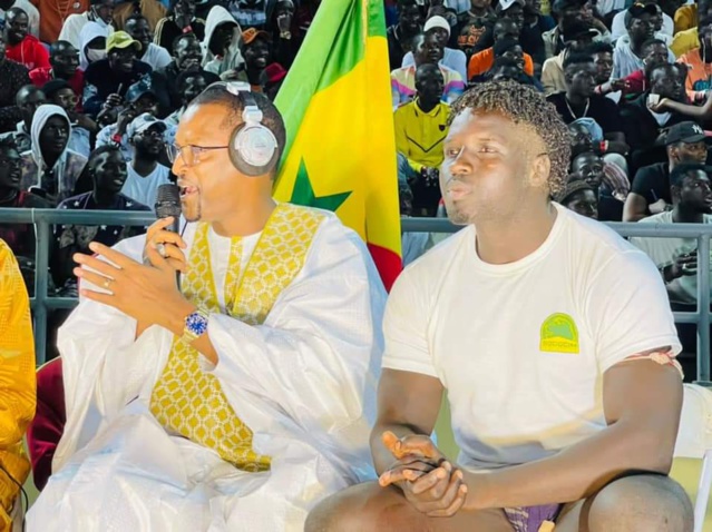 Drapeau Mame Boye DIAO- Les images exclusives Drapeau Mame Boye DIAO- Les images exclusives