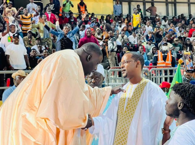 Drapeau Mame Boye DIAO- Les images exclusives Drapeau Mame Boye DIAO- Les images exclusives