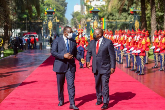 Union africaine: Le costume de président déjà taillé sur mesure pour Macky Sall Union africaine: Le costume de président déjà taillé sur mesure pour Macky Sall