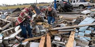Des dizaines de morts dans le Kentucky après le passage d'une tornade dévastatrice Des dizaines de morts dans le Kentucky après le passage d'une tornade dévastatrice