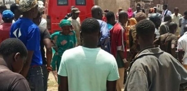 Drame à Yeumbeul : Sa femme de 30 ans s'agrippe à son sexe, le vieux de 70 ans pique une crise et meurt Drame à Yeumbeul : Sa femme de 30 ans s'agrippe à son sexe, le vieux de 70 ans pique une crise et meurt