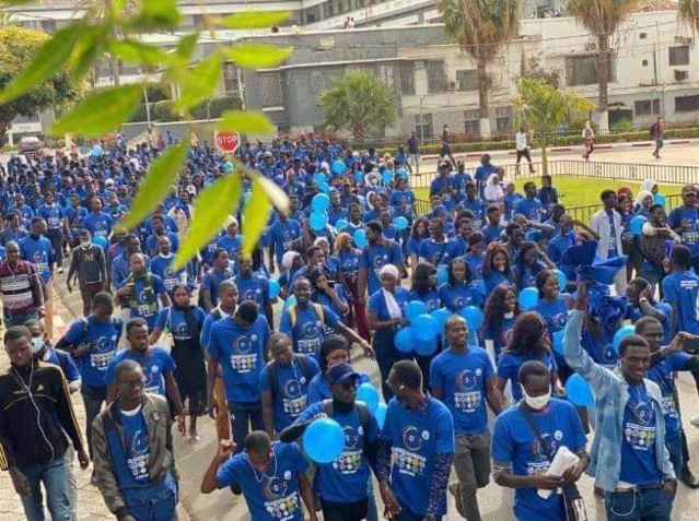 COMMUNIQUÉ RELATIF À LA SITUATION DE L'UNIVERSITÉ DE BAMBEY ET DE ZIGUINCHOR COMMUNIQUÉ RELATIF À LA SITUATION DE L'UNIVERSITÉ DE BAMBEY ET DE ZIGUINCHOR