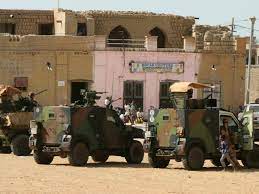 Opération Barkhane : l'armée française quitte Tombouctou, huit ans après son arrivée au Mali Opération Barkhane : l'armée française quitte Tombouctou, huit ans après son arrivée au Mali