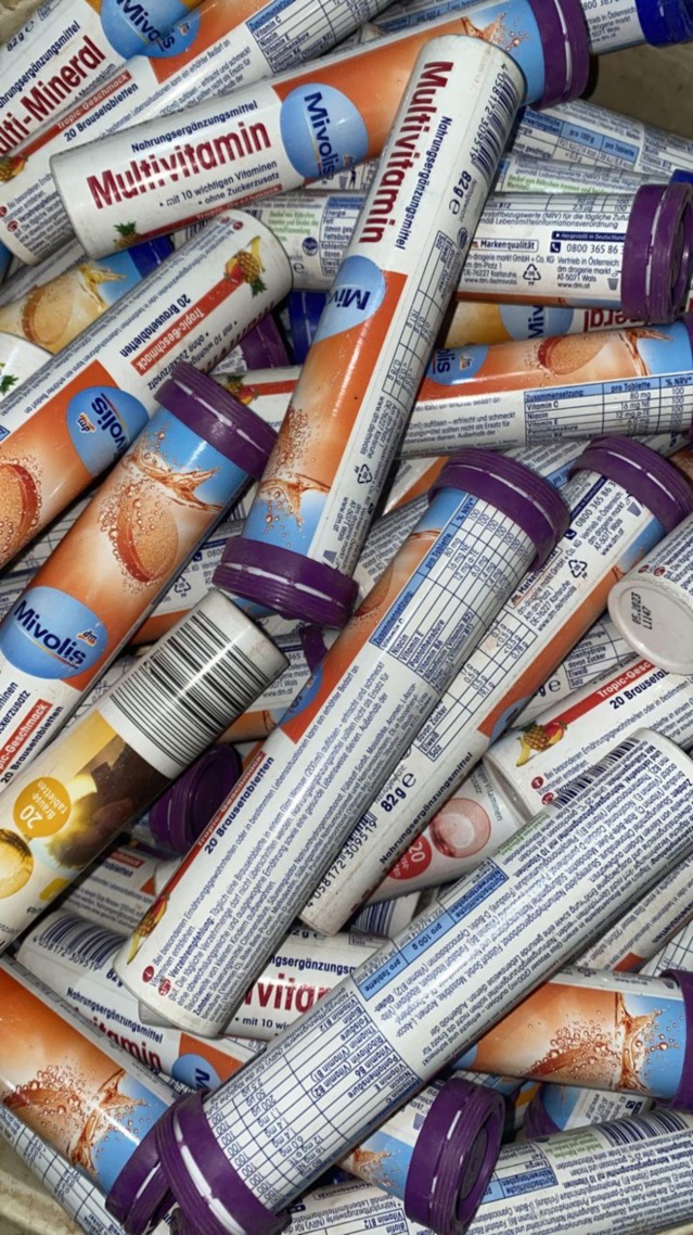 Kaolack / Douane : Saisie de faux médicaments et de chanvre indien d'une valeur de plus de 55 millions Fcfa. Kaolack / Douane : Saisie de faux médicaments et de chanvre indien d'une valeur de plus de 55 millions Fcfa.