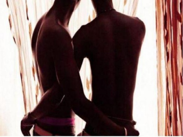 Usurpation d'identité: Le faux flic tombe sur un ancien brigadier homosexuel Usurpation d'identité: Le faux flic tombe sur un ancien brigadier homosexuel