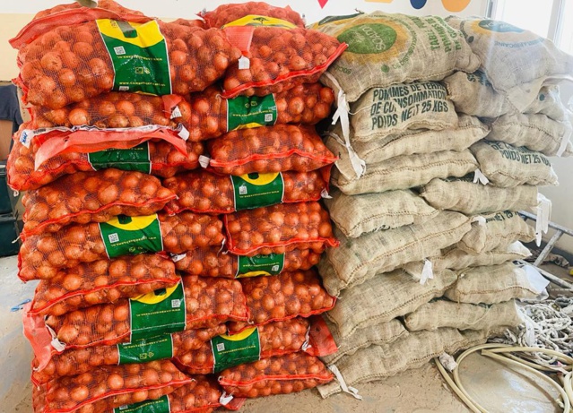 Fêtes de Noël 2021 : « Xippil Xool Lifi Macky Déf » accompagne des familles catholiques... Fêtes de Noël 2021 : « Xippil Xool Lifi Macky Déf » accompagne des familles catholiques...