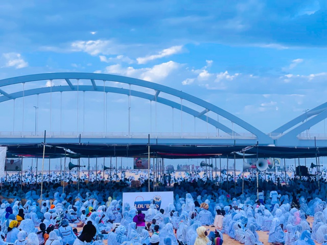 Mme le ministre de la Jeunesse, Néné Fatoumata Tall communie avec les jeunes Layènes Mme le ministre de la Jeunesse, Néné Fatoumata Tall communie avec les jeunes Layènes
