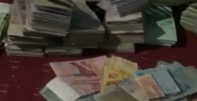 TOUBA / Détournement de Hadiya du Khalife - Un jewriñ change les billets de banque par des feuilles blanches… TOUBA / Détournement de Hadiya du Khalife - Un jewriñ change les billets de banque par des feuilles blanches…