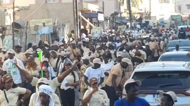 En prélude aux locales, le maire de Ouakam Samba Bathily Diallo étale sa force de frappe (images ) En prélude aux locales, le maire de Ouakam Samba Bathily Diallo étale sa force de frappe (images )