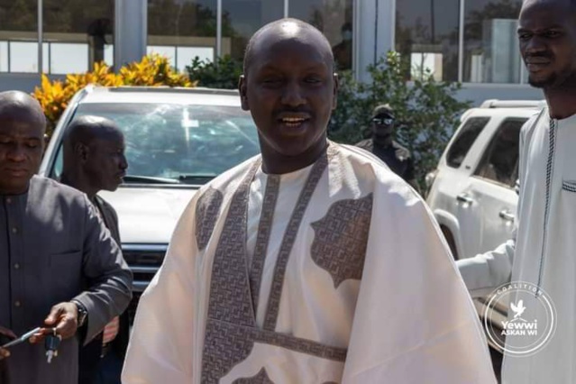 Arrêt sur image- Arrivée des leaders de la coalition Yeewi askanwi à Ziguinchor en prélude du meeting d’ouverture du 8 janvier 2022