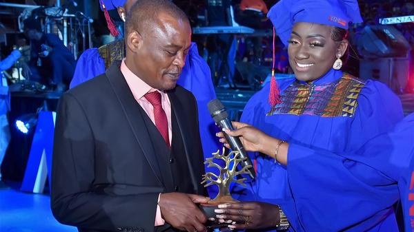 Cérémonie de graduation : “80% des Etudiants honorés sont déjà des professionnels” (Ibrahima Mbengue) Cérémonie de graduation : “80% des Etudiants honorés sont déjà des professionnels” (Ibrahima Mbengue)