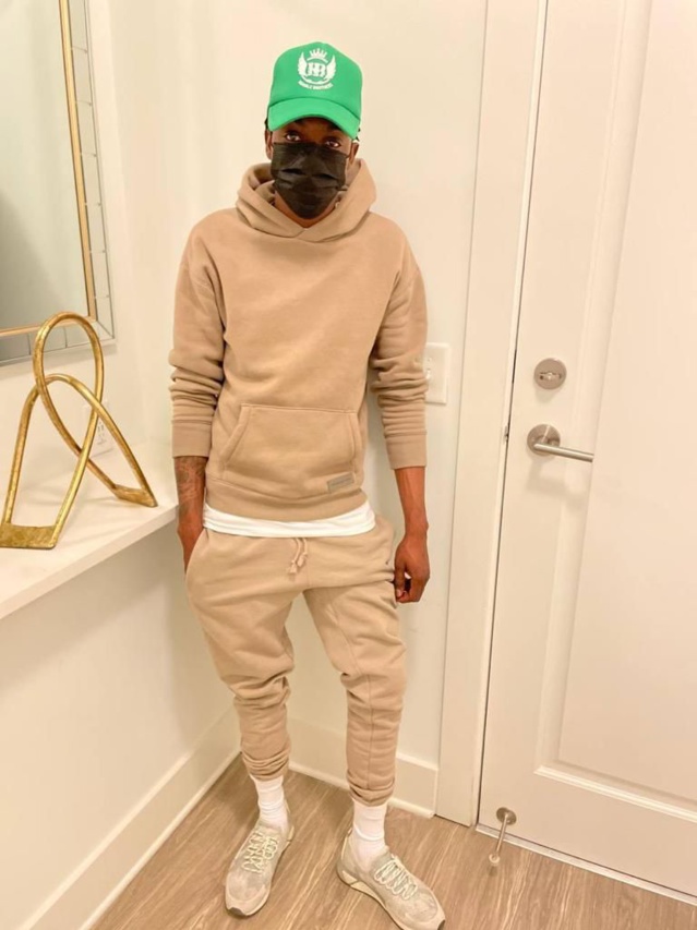 Voici Oumar Mbodj criblé de balles dans sa voiture à Atlanta ! Voici Oumar Mbodj criblé de balles dans sa voiture à Atlanta !