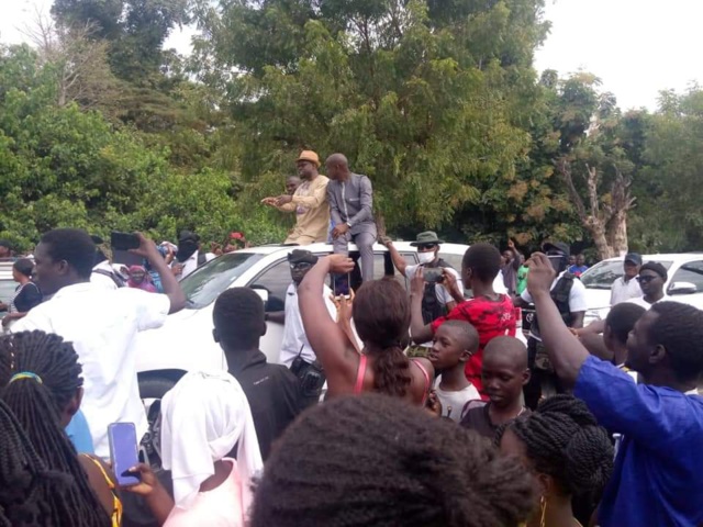 Élections  Locales : Ousmane  Sonko chaleureusement à Oussouye (images)