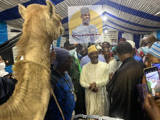 Médina : Les "Baye Fall" déroulent le tapis rouge pour le candidat  de la coalition BBY Cheikh Ba (Images exclusives)