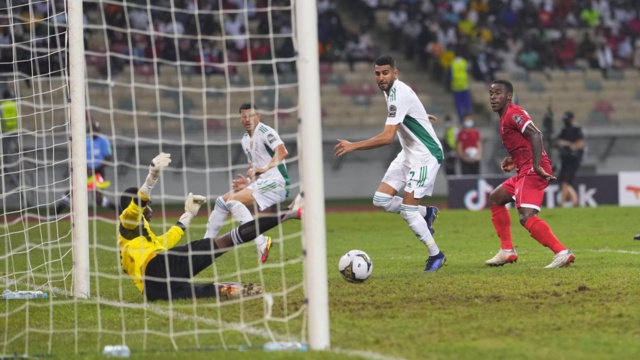 ALGÉRIE - GUINÉE EQUATORIALE : LES FENNECS BATTUS ET AU BORD DE L'ÉLIMINATION ALGÉRIE - GUINÉE EQUATORIALE : LES FENNECS BATTUS ET AU BORD DE L'ÉLIMINATION