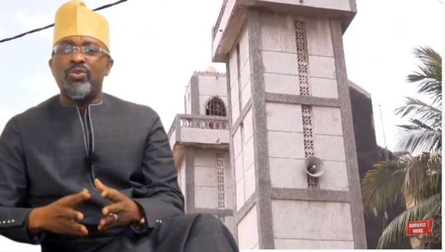 Reconstruction de la Mosquée Ngaraf: Cheikh Bâ règle une vieille doléance, avec un don de 5 millions FCfa Reconstruction de la Mosquée Ngaraf: Cheikh Bâ règle une vieille doléance, avec un don de 5 millions FCfa