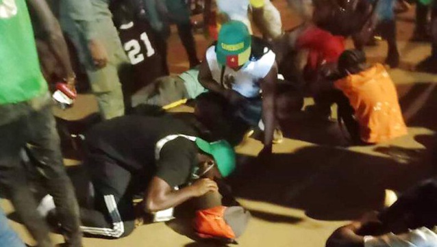 CAN 2022 : 8 morts et plusieurs dizaines de blessés dans une bousculade devant un stade au Cameroun CAN 2022 : 8 morts et plusieurs dizaines de blessés dans une bousculade devant un stade au Cameroun