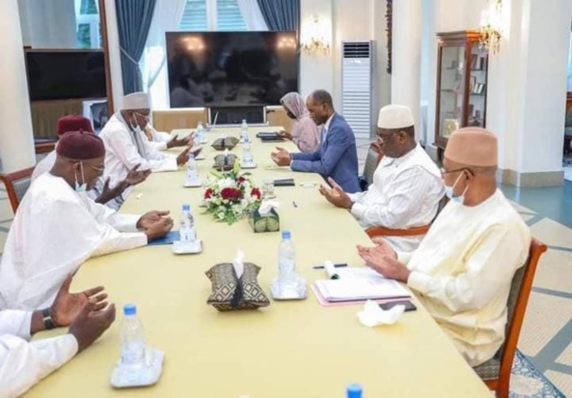 Ces propos sont du Président Macky Sall, qui s'indigne de la campagne de désinformation qui met en mal l'Etat et les populations ( Vidéo ) Ces propos sont du Président Macky Sall, qui s'indigne de la campagne de désinformation qui met en mal l'Etat et les populations ( Vidéo )