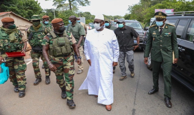 CERCLE DE FEU AUTOUR DU SÉNÉGAL CERCLE DE FEU AUTOUR DU SÉNÉGAL