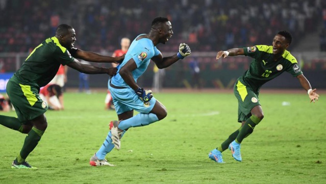 CAN 2022 : LE SÉNÉGAL BAT L'EGYPTE AUX TIRS AU BUT (0-0 A.P., 4-3 T.A.B.) ET REMPORTE SA PREMIÈRE CAN
