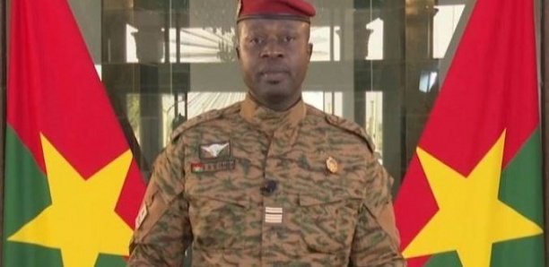 Burkina Faso : Les anciens ministres sommés de tout rendre, d’ici 3 jours Burkina Faso : Les anciens ministres sommés de tout rendre, d’ici 3 jours