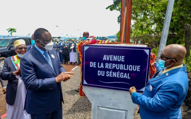 UNE AVENUE DE L'ARCHIPEL DES COMORES BAPTISÉE AU NOM DU...SÉNÉGAL (IMAGES EXCLUSIVES) UNE AVENUE DE L'ARCHIPEL DES COMORES BAPTISÉE AU NOM DU...SÉNÉGAL (IMAGES EXCLUSIVES)