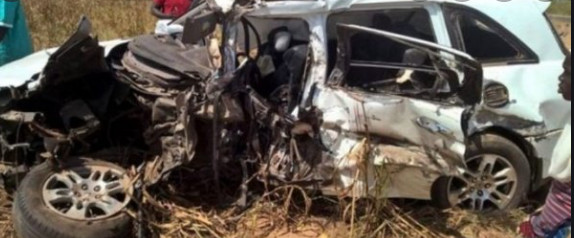Grave accident à Kebemer: Un véhicule particulier heurte un arbre et fait un mort Grave accident à Kebemer: Un véhicule particulier heurte un arbre et fait un mort