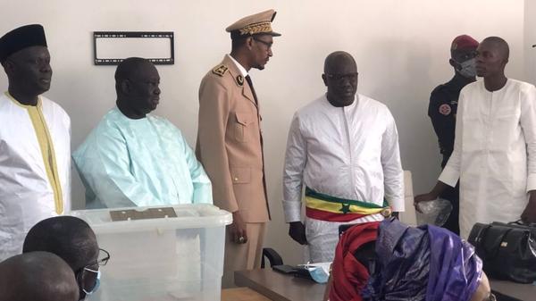 Mairie de Guédiawaye : Yewwi Askan Wi au secours d’Ahmed Aïdara Mairie de Guédiawaye : Yewwi Askan Wi au secours d’Ahmed Aïdara