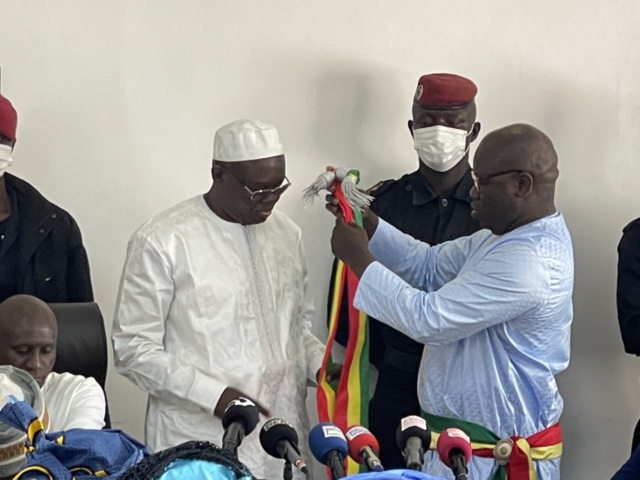 Ville de Guédiawaye / Suite de l’élection du bureau municipal : Cheikh Sarr de BBY officiellement installé 1er Adjoint au maire. Ville de Guédiawaye / Suite de l’élection du bureau municipal : Cheikh Sarr de BBY officiellement installé 1er Adjoint au maire.