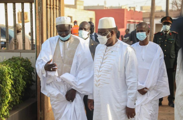 Le Pr Macky Sall chez les...Layenes (images )