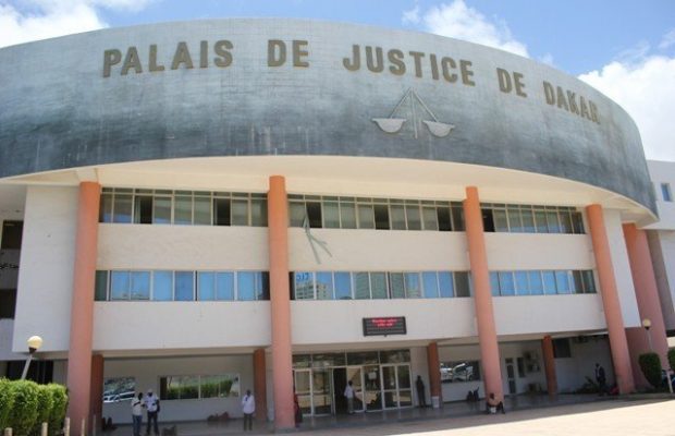 Urgent / La société Synergies Afrique de Khalifa Camara, lourdement condamnée par le tribunal du commerce hors classe de Dakar à payer à la société CCE SARL de Yaram Mbergane la somme de 355.852.908 FCFA Urgent / La société Synergies Afrique de Khalifa Camara, lourdement condamnée par le tribunal du commerce hors classe de Dakar à payer à la société CCE SARL de Yaram Mbergane la somme de 355.852.908 FCFA