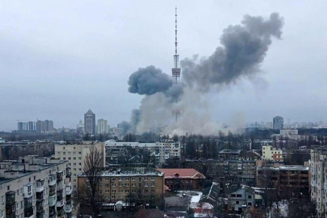 GUERRE EN UKRAINE: LES BARRICADES SE MULTIPLIENT À KIEV DANS L'ATTENTE DE L'OFFENSIVE RUSSE