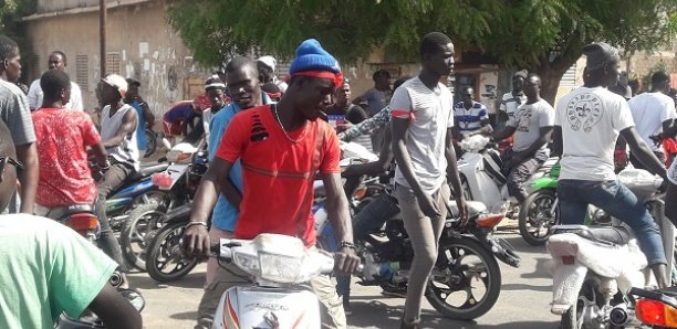 Concurrence des Tiak-Tiak : Les transporteurs prévoient une manifestation à partir de ce lundi Concurrence des Tiak-Tiak : Les transporteurs prévoient une manifestation à partir de ce lundi
