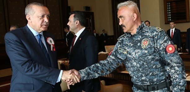 Révélations sur le décès du chef de la sécurité d’Erdogan : Hayrettin Eren trimballé d’un hôpital à l’autre Révélations sur le décès du chef de la sécurité d’Erdogan : Hayrettin Eren trimballé d’un hôpital à l’autre