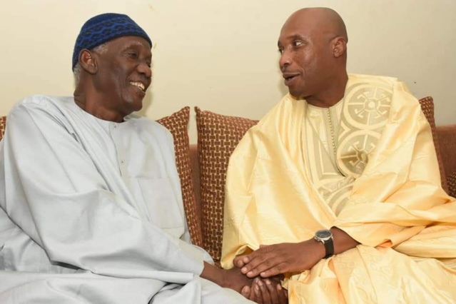 Le maire de Dakar, Barthélemy Dias reçu à Tivaouane (images ) Le maire de Dakar, Barthélemy Dias reçu à Tivaouane (images )