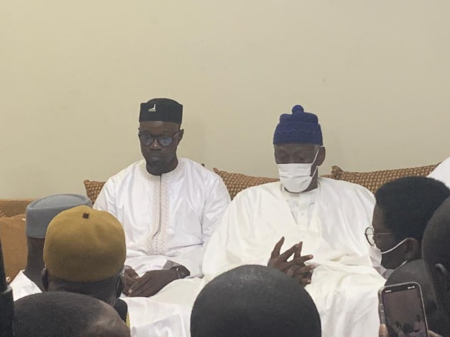 Ziarra annuelle: Une forte délégation de YAW avec à sa tête, Ousmane Sonko (Photos) Ziarra annuelle: Une forte délégation de YAW avec à sa tête, Ousmane Sonko (Photos)