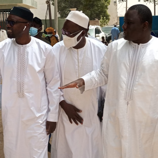 Ziarra annuelle: Une forte délégation de YAW avec à sa tête, Ousmane Sonko (Photos) Ziarra annuelle: Une forte délégation de YAW avec à sa tête, Ousmane Sonko (Photos)